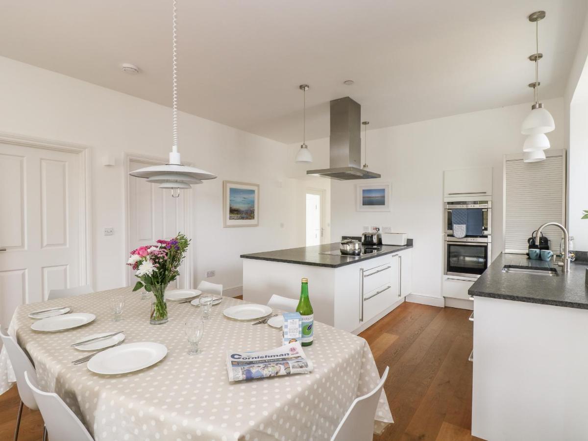 The Upper Deck Apartment Penzance Ngoại thất bức ảnh